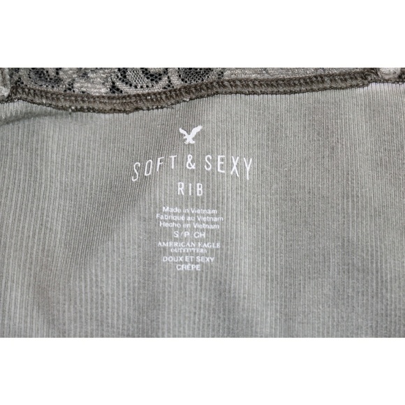 🧚‍♀️American Eagle Army Green Lace Tank Top🧚‍♀️ - Picture 3 of 3